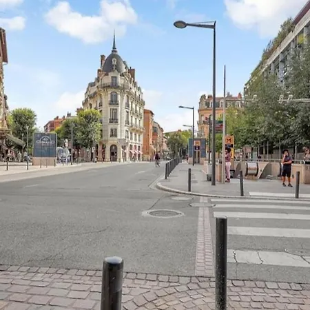 Centre Carmes Lägenhet